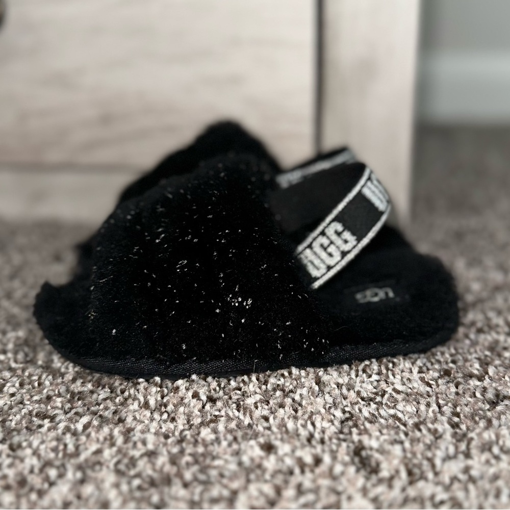 EUC Children’s Ugg Slippers
